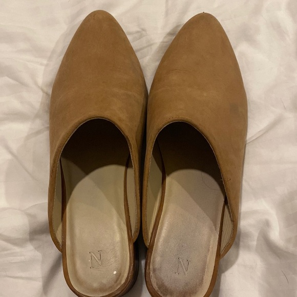 NISOLO 9 Mules GUC Tan - Picture 1 of 4